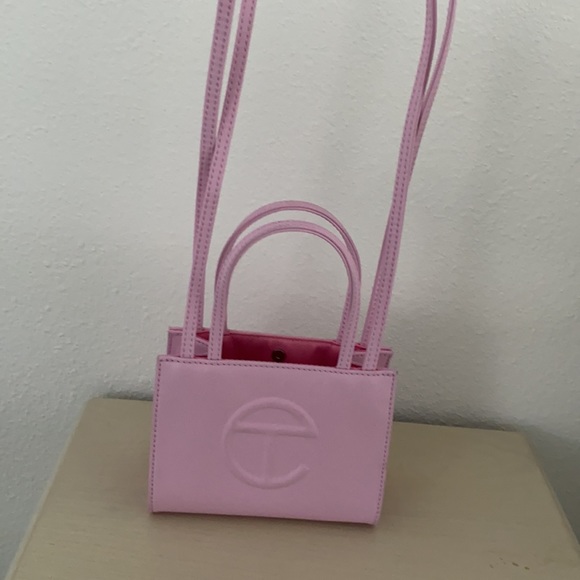 Small Telfar Bag in Bubblegum pink - Picture 2 of 5